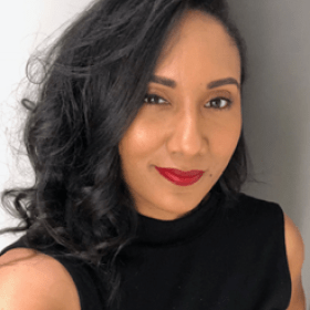 Headshot of St. John's Alumna and founder of Fin Lit Kids 